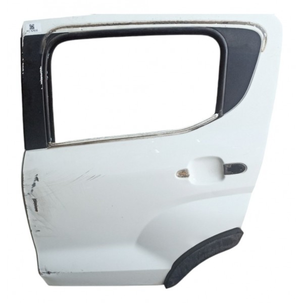 Porta Tras Esquerdo Fiat Mobi 2016 2017 2018 2019 Detalhe
